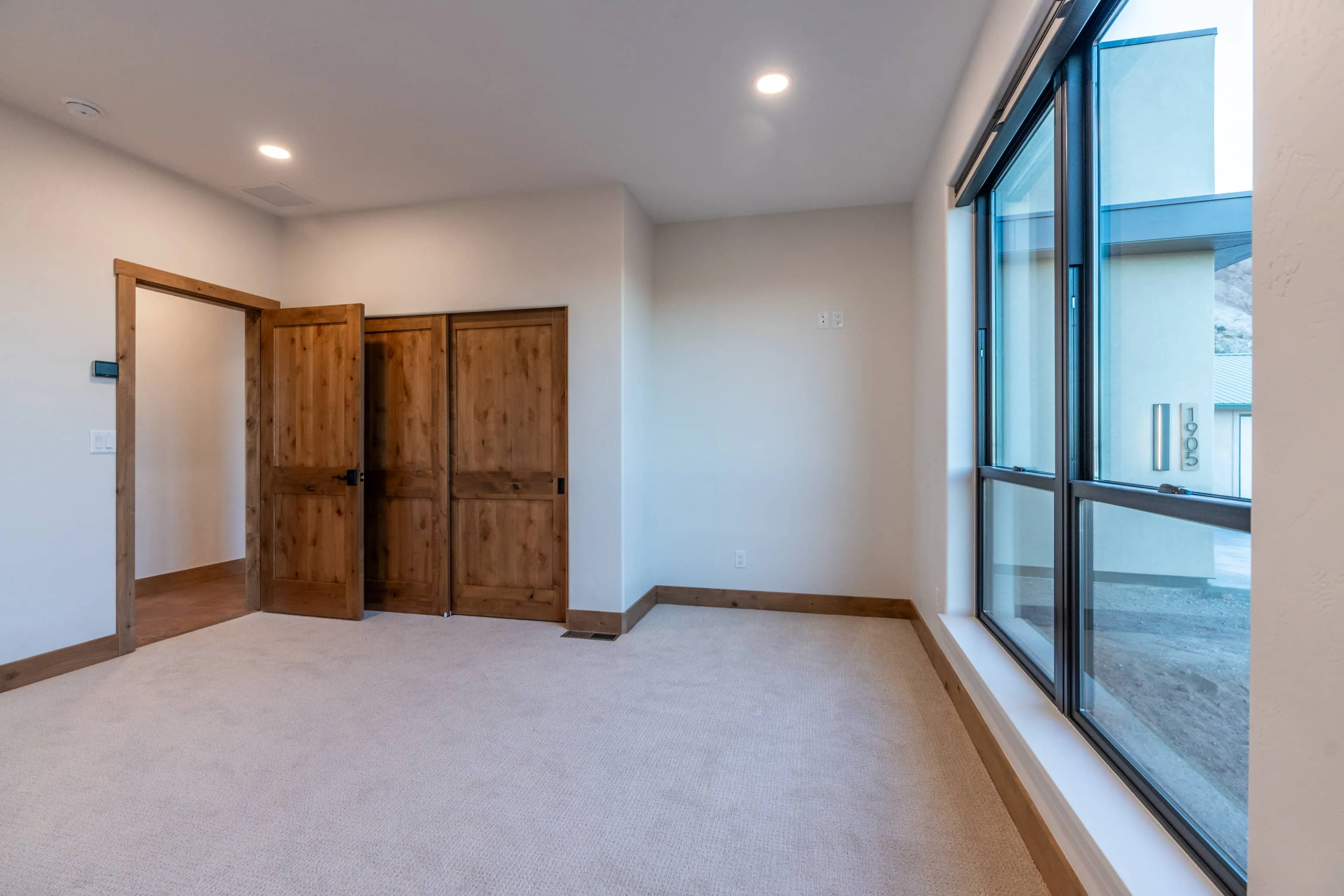 Monument Canyon | Total Floors