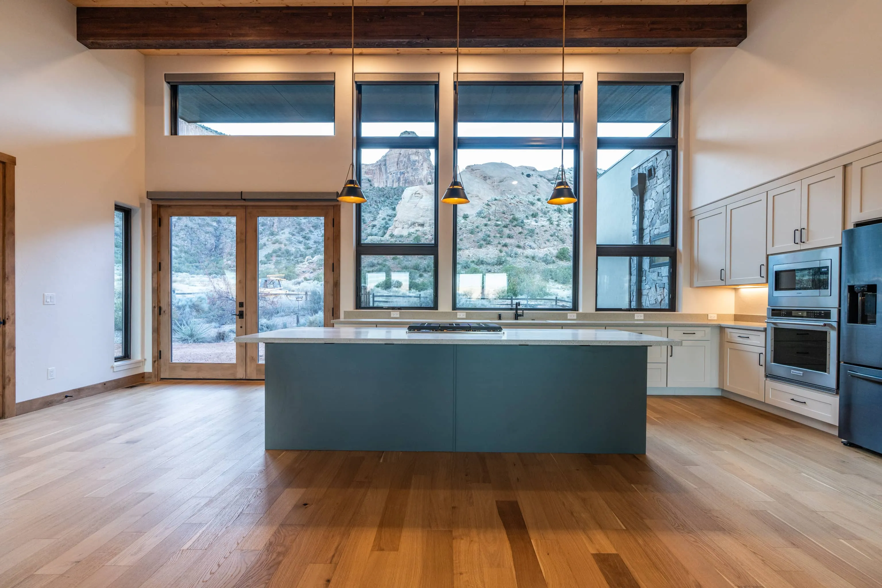 Monument Canyon | Total Floors